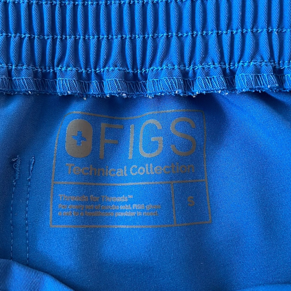 Women’s FIGS Yola Skinny scrub bottom - Picture 6 of 6